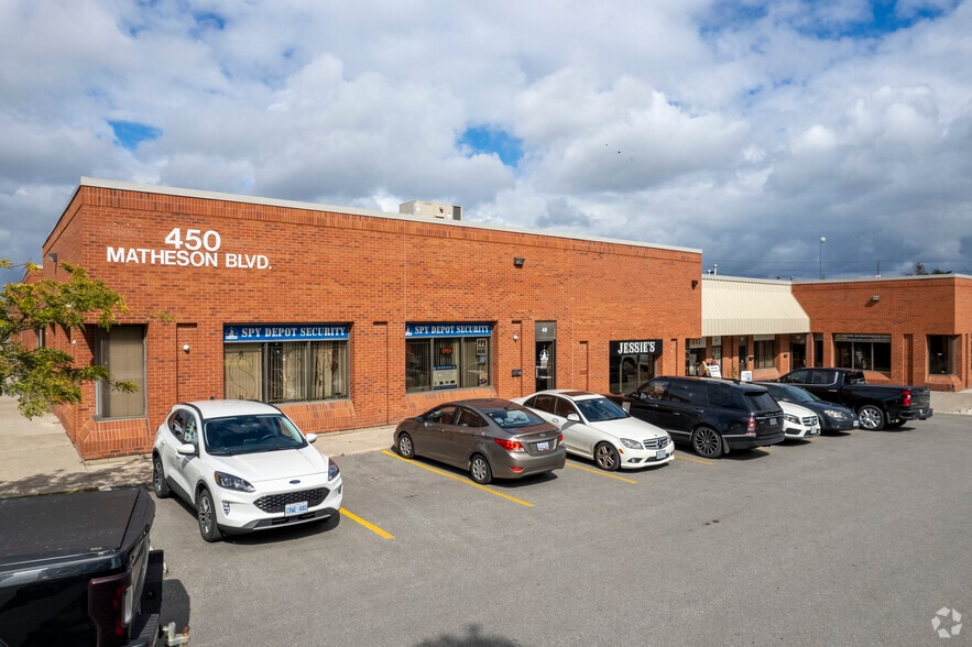 450 Matheson Blvd E, Mississauga, ON à louer - Photo du bâtiment - Image 2 de 6