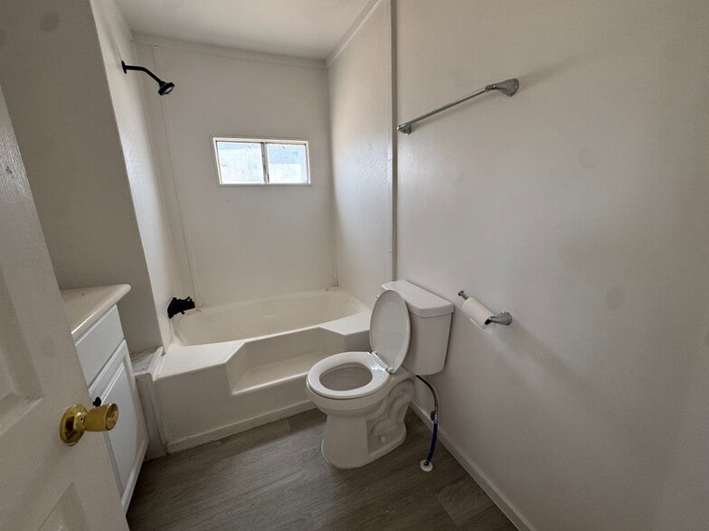 1701 W Higgins Ln, Tucson, AZ à vendre - Photo du bâtiment - Image 3 de 13