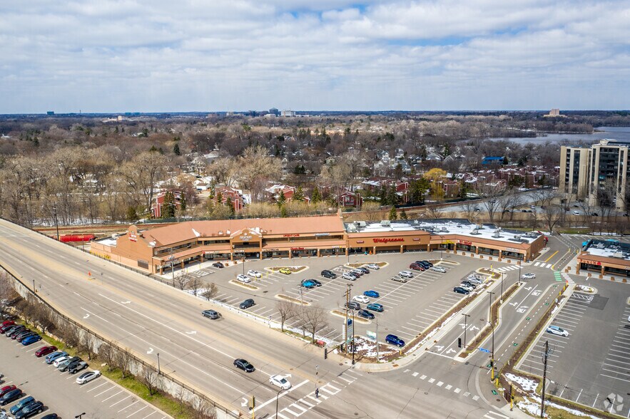 3232-3254 W Lake St, Minneapolis, MN à louer - Photo du bâtiment - Image 2 de 26