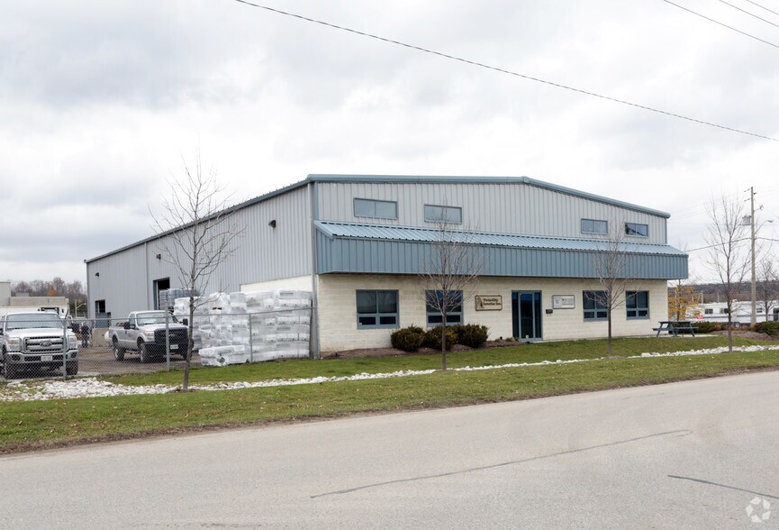 11 Crestview Pl, Kitchener, ON à vendre - Photo principale - Image 1 de 1