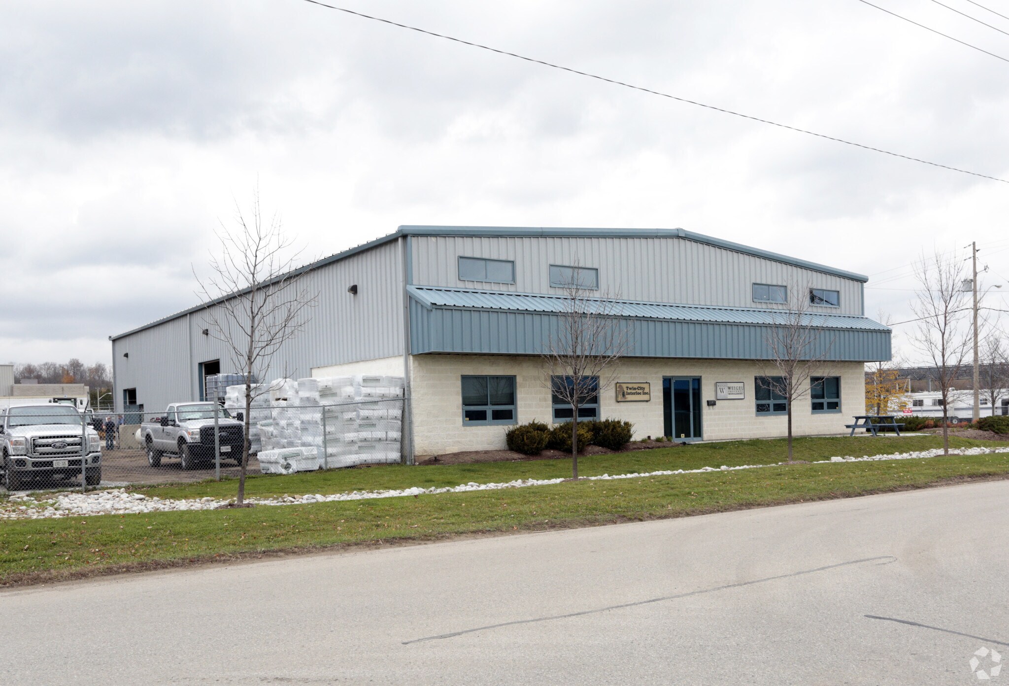 11 Crestview Pl, Kitchener, ON for sale Primary Photo- Image 1 of 1