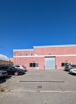 Warehouse with Office - Entrepôt