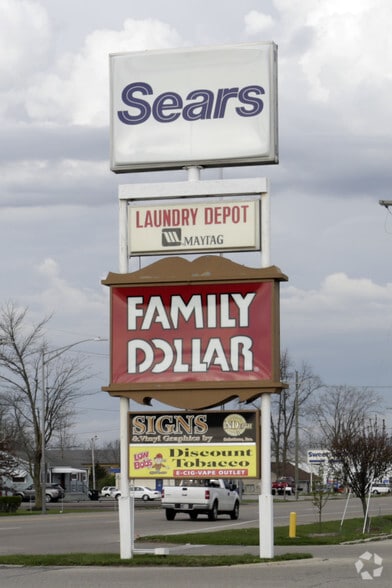 1244 W Main St, Greenfield, IN for sale - Building Photo - Image 3 of 11