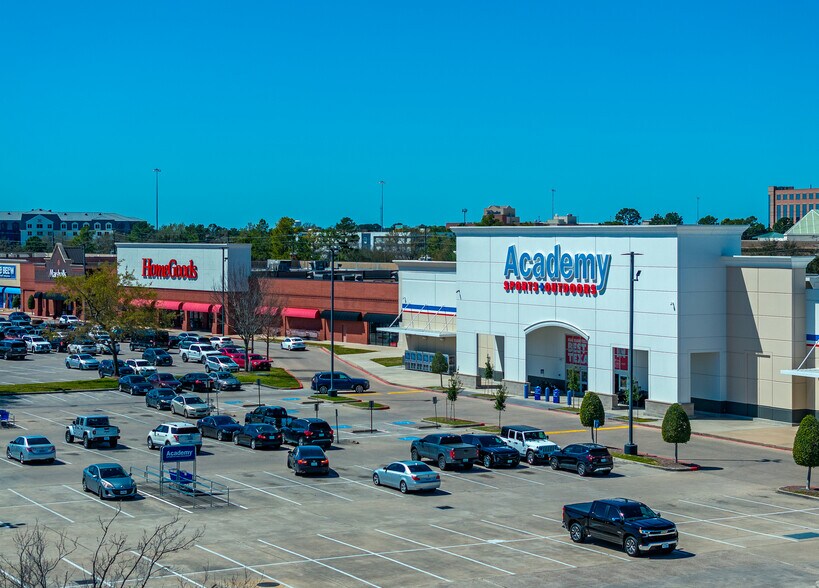 7502-7950 W FM-1960, Houston, TX à louer - Photo du bâtiment - Image 3 de 9