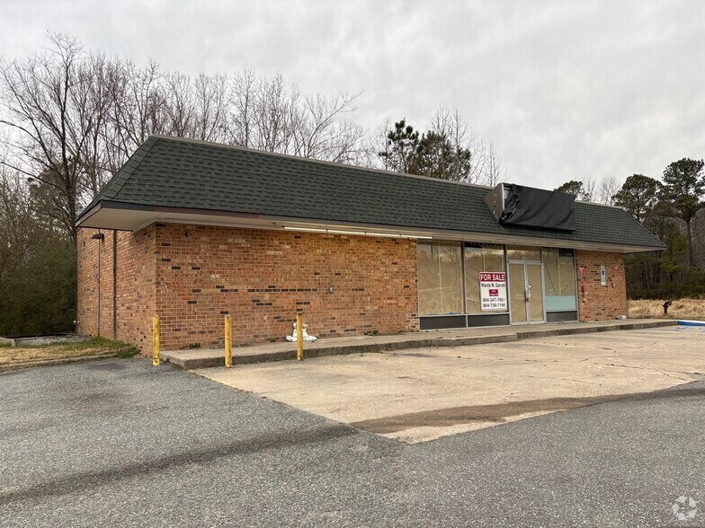 5166 George Washington Memorial Hwy, Hayes, VA à vendre - Photo principale - Image 1 de 1