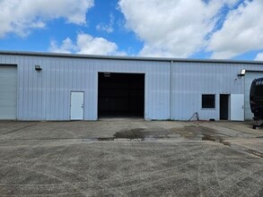 17704 French Rd, Houston, TX for lease Building Photo- Image 1 of 10
