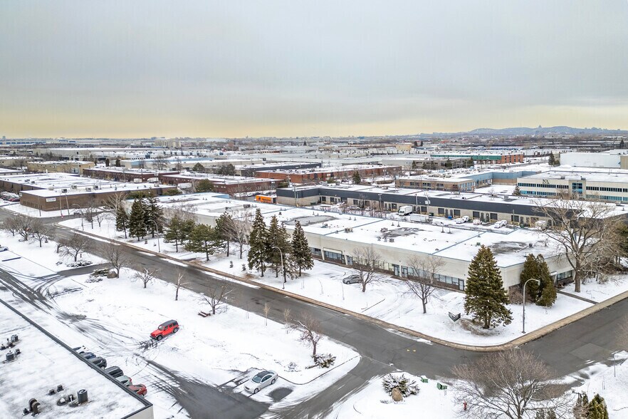 509-549 Av Lépine, Dorval, QC for lease - Aerial - Image 2 of 25