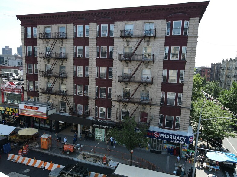 561 W 180th St, New York, NY à louer - Photo du bâtiment - Image 2 de 7