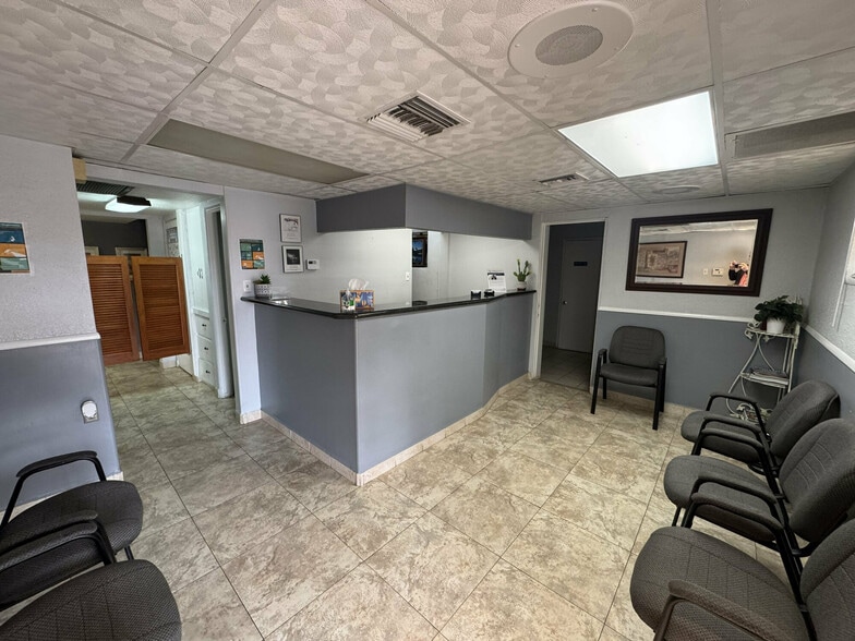 522 E Southern Ave, Phoenix, AZ for sale - Lobby - Image 2 of 2