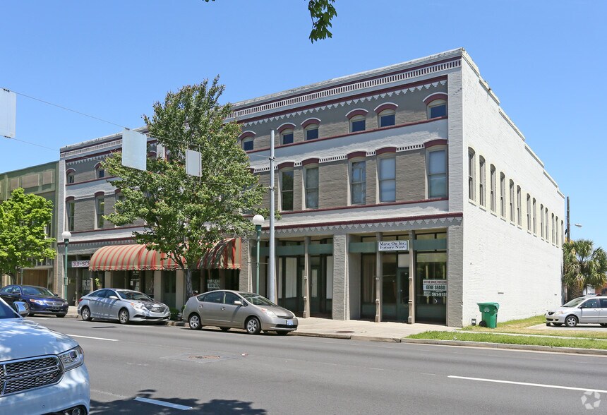 105-117 S Patterson St Valdosta, GA portefeuille de 2 propriétés à vendre sur LoopNet.ca - Photo principale - Image 1 de 13