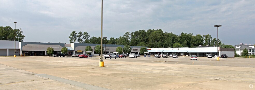 801-855 Chesterfield Hwy, Cheraw, SC à vendre - Photo du bâtiment - Image 3 de 14