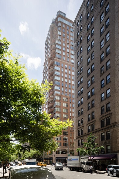 1136-1146 Madison Ave, New York, NY for lease - Building Photo - Image 3 of 4