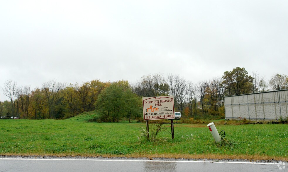 Fortuna Dr, Akron, OH à vendre - Photo principale - Image 2 de 2