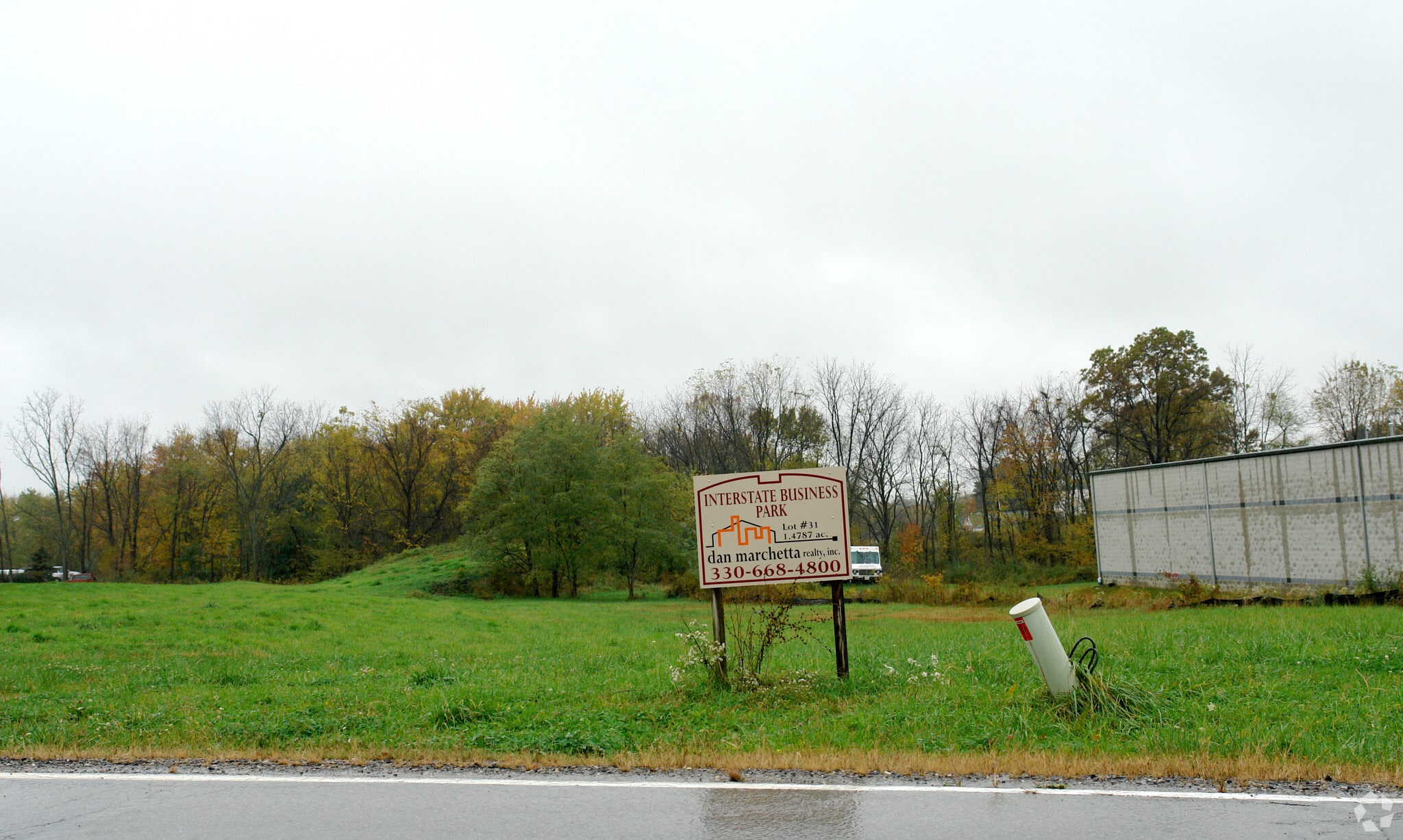 Fortuna Dr, Akron, OH for sale Primary Photo- Image 1 of 3