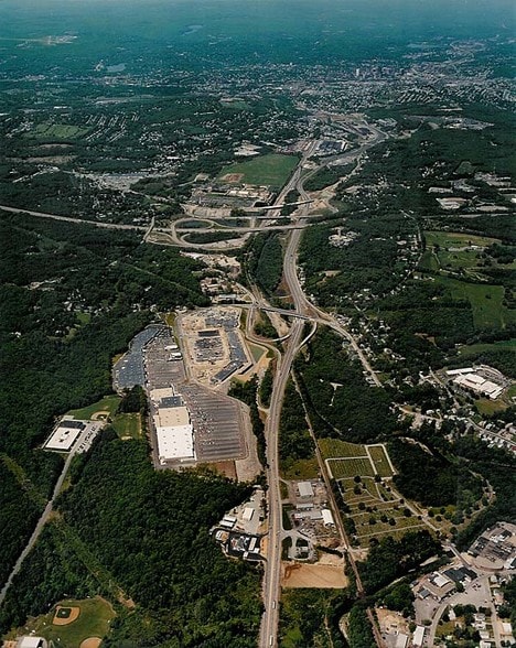 70 Worcester Providence Tpke, Millbury, MA à louer - Aérien - Image 3 de 12