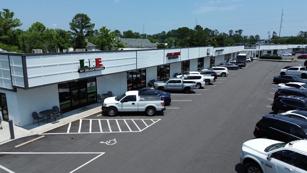 806-839 S Kerr Ave, Wilmington, NC for lease - Building Photo - Image 1 of 3