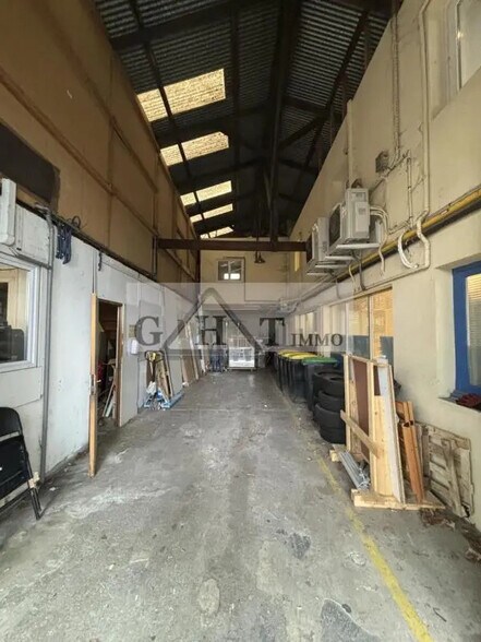 Industrial in Le Perreux-sur-Marne for sale - Interior Photo - Image 2 of 8
