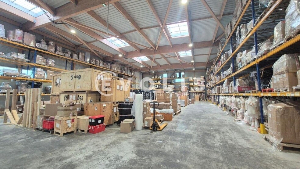 Flex in Collégien for lease - Interior Photo - Image 3 of 8