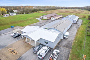 1411 W 7th St, Hopkinsville KY - Self Storage Facility