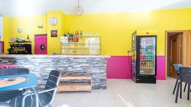 Alcalá de, 28806, Alcalá de Henares, Madrid for lease Interior Photo- Image 2 of 30