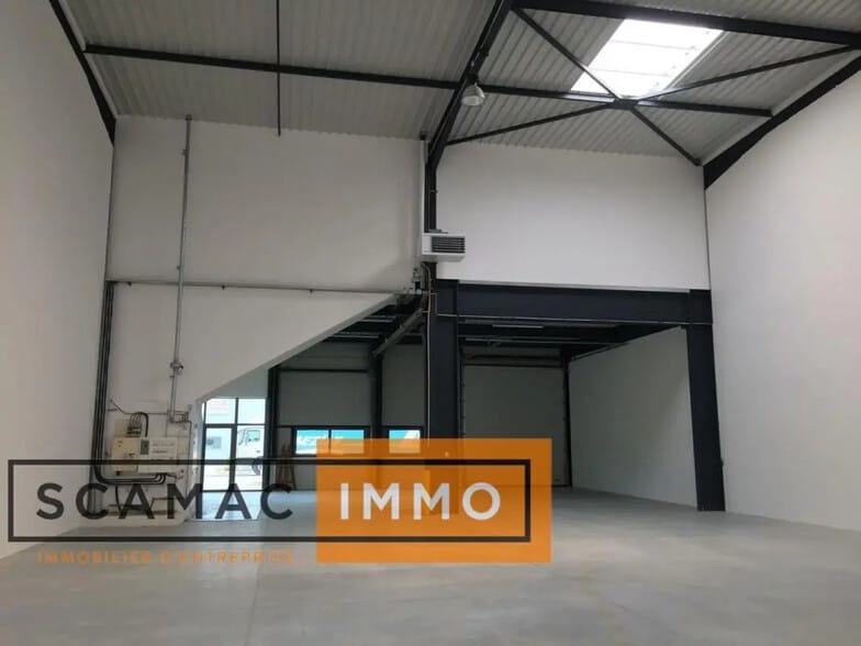 Local d'activités dans Groslay à vendre - Photo intérieure - Image 2 de 3