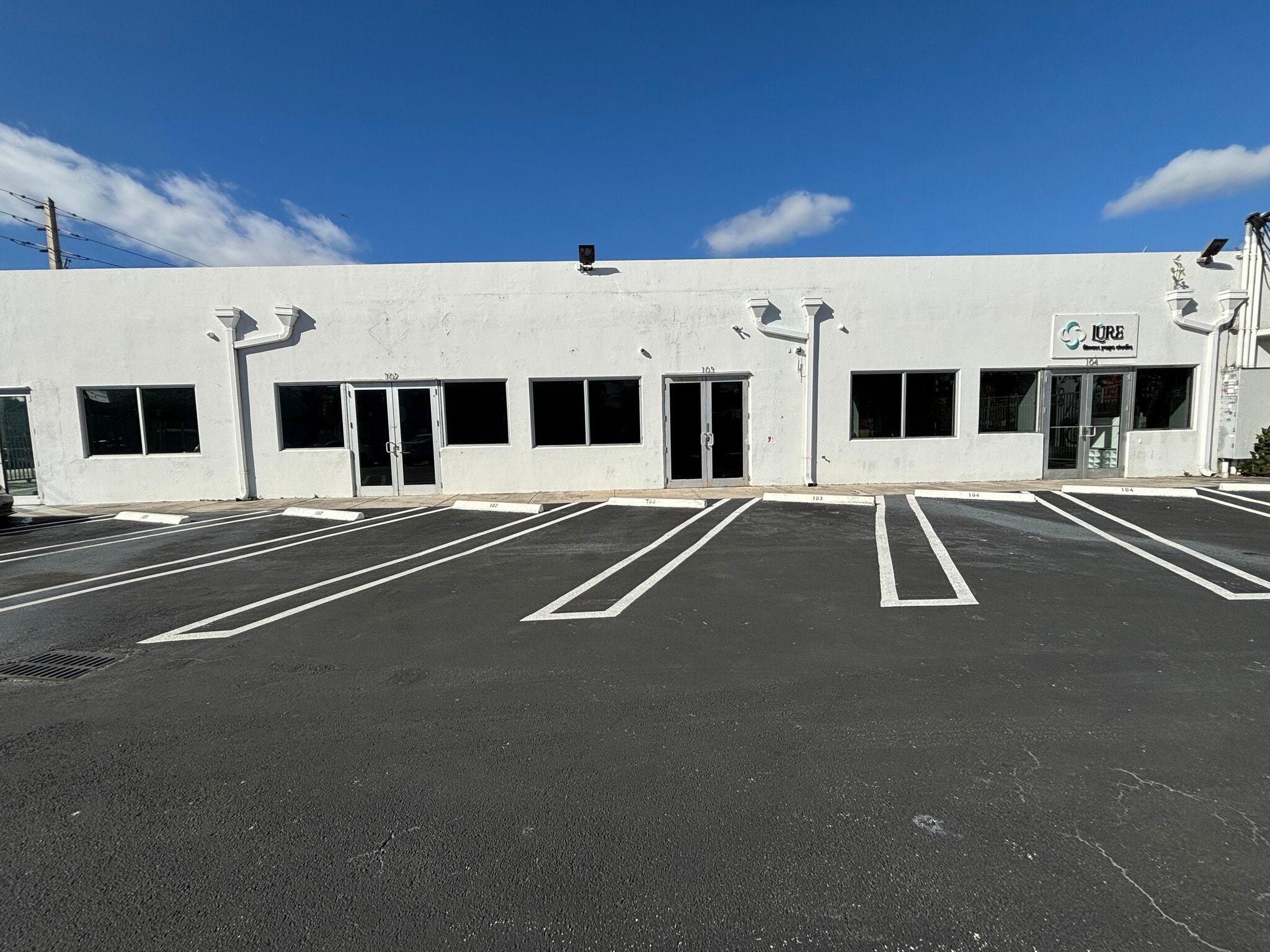 219 NW 20th St, Miami, FL for lease Building Photo- Image 1 of 8