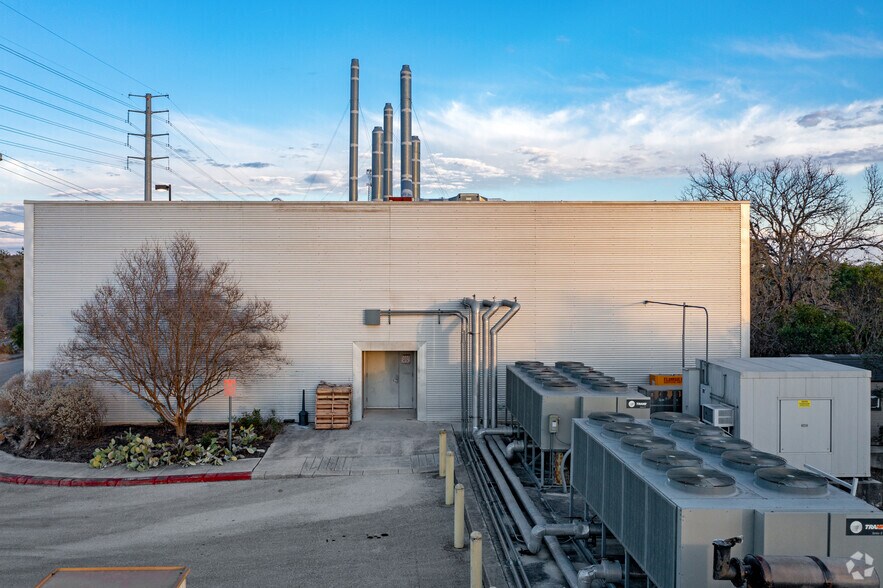 14805 Omicron Dr, San Antonio, TX à vendre - Photo du bâtiment - Image 3 de 5