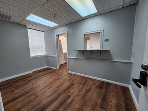 4160 W 16th Ave, Hialeah, FL for lease Interior Photo- Image 2 of 4