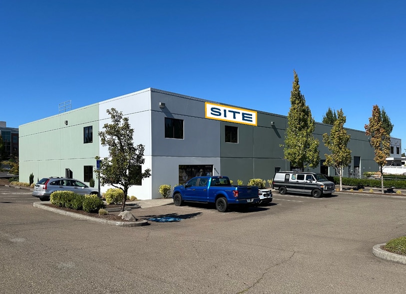 270 S Beavercreek Rd, Oregon City, OR for lease - Building Photo - Image 2 of 4