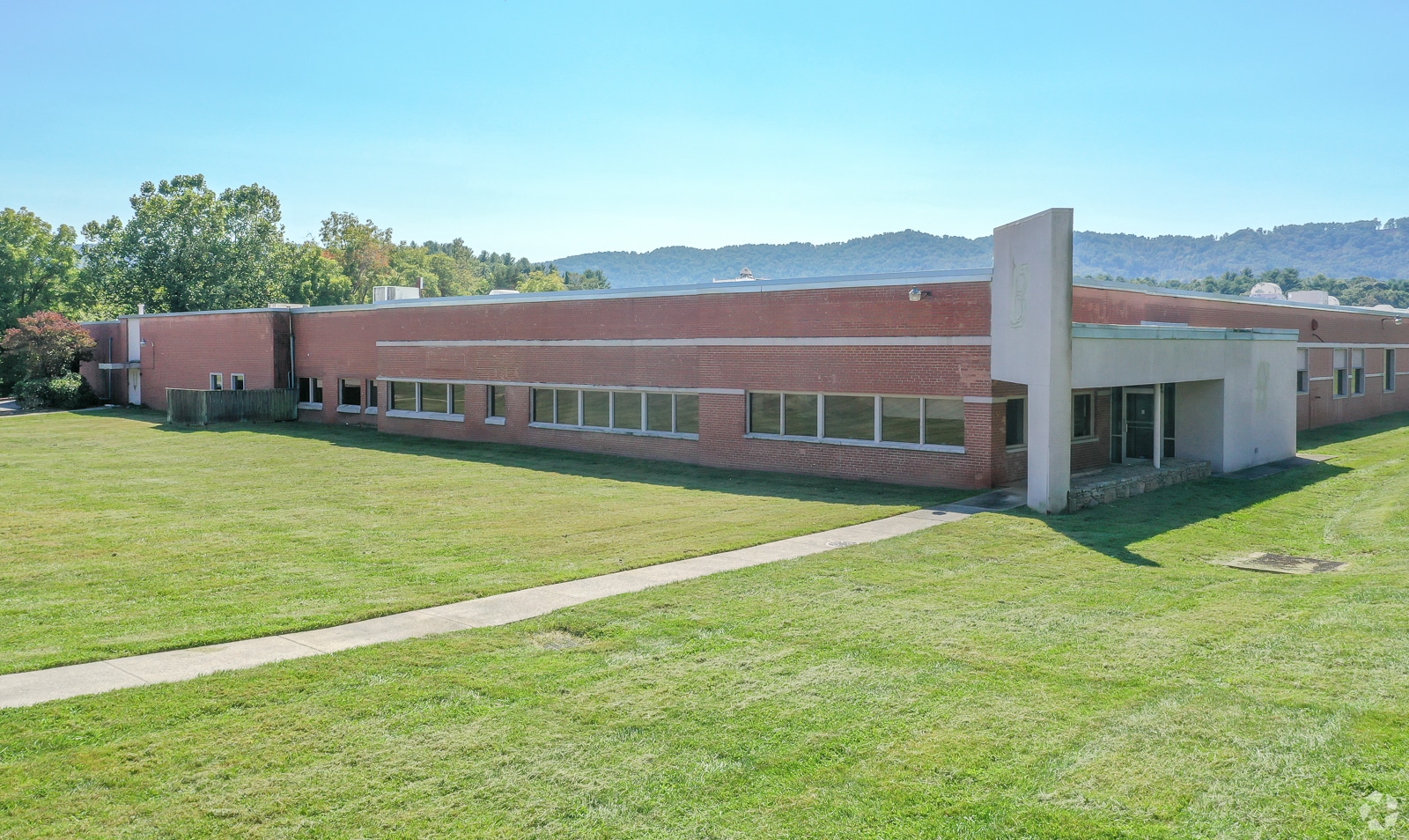 1 Balcrank Way, Weaverville, NC for lease Primary Photo- Image 1 of 15