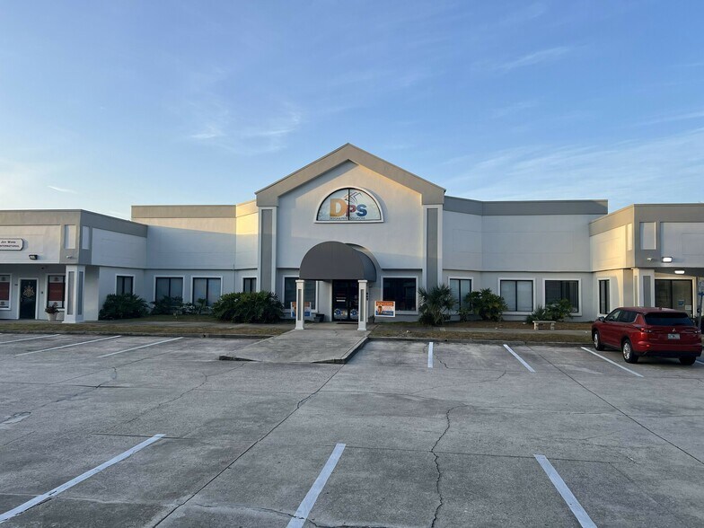 5730 Bowden Rd portefeuille de 3 propriétés à vendre sur LoopNet.ca - Photo du bâtiment - Image 2 de 6