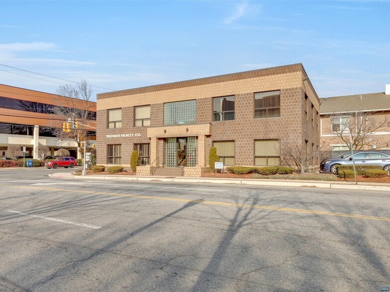 120 State St, Hackensack, NJ à louer - Photo du bâtiment - Image 2 de 9