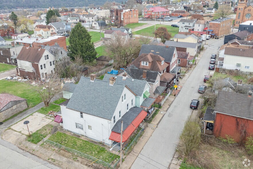 30 Erwin St, Duquesne, PA à vendre - Photo du bâtiment - Image 3 de 5