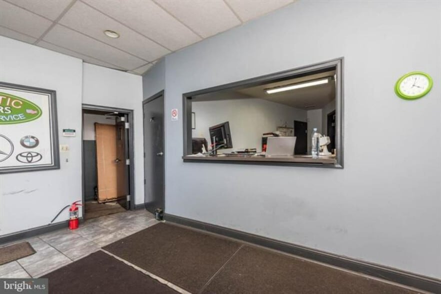 3605 Wilkens Ave, Baltimore, MD for sale - Building Photo - Image 3 of 31