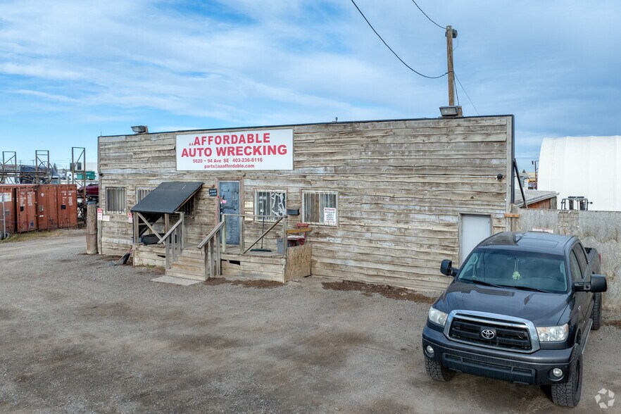 5620 94th Ave SE, Calgary, AB for sale - Primary Photo - Image 1 of 1