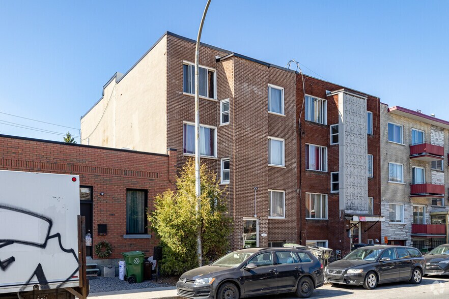 7476 Av Bloomfield, Montréal, QC à vendre - Photo principale - Image 1 de 1