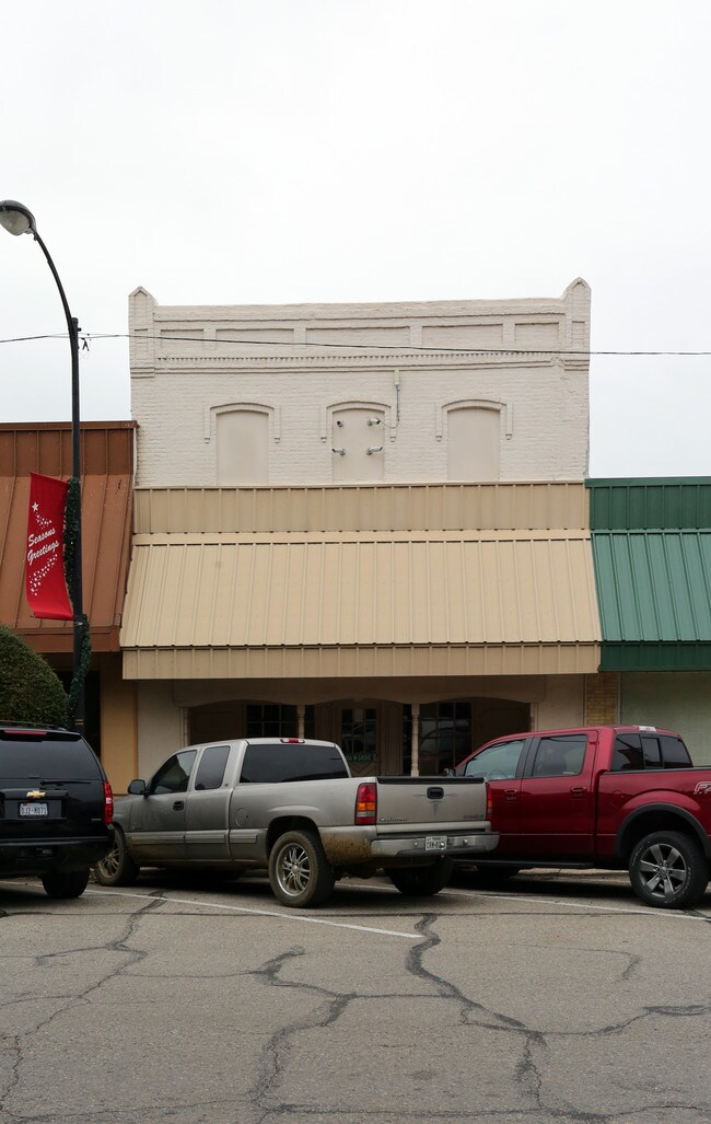 Plus de détails pour 106 W Grove St, Kaufman, TX - Commerce de détail à louer