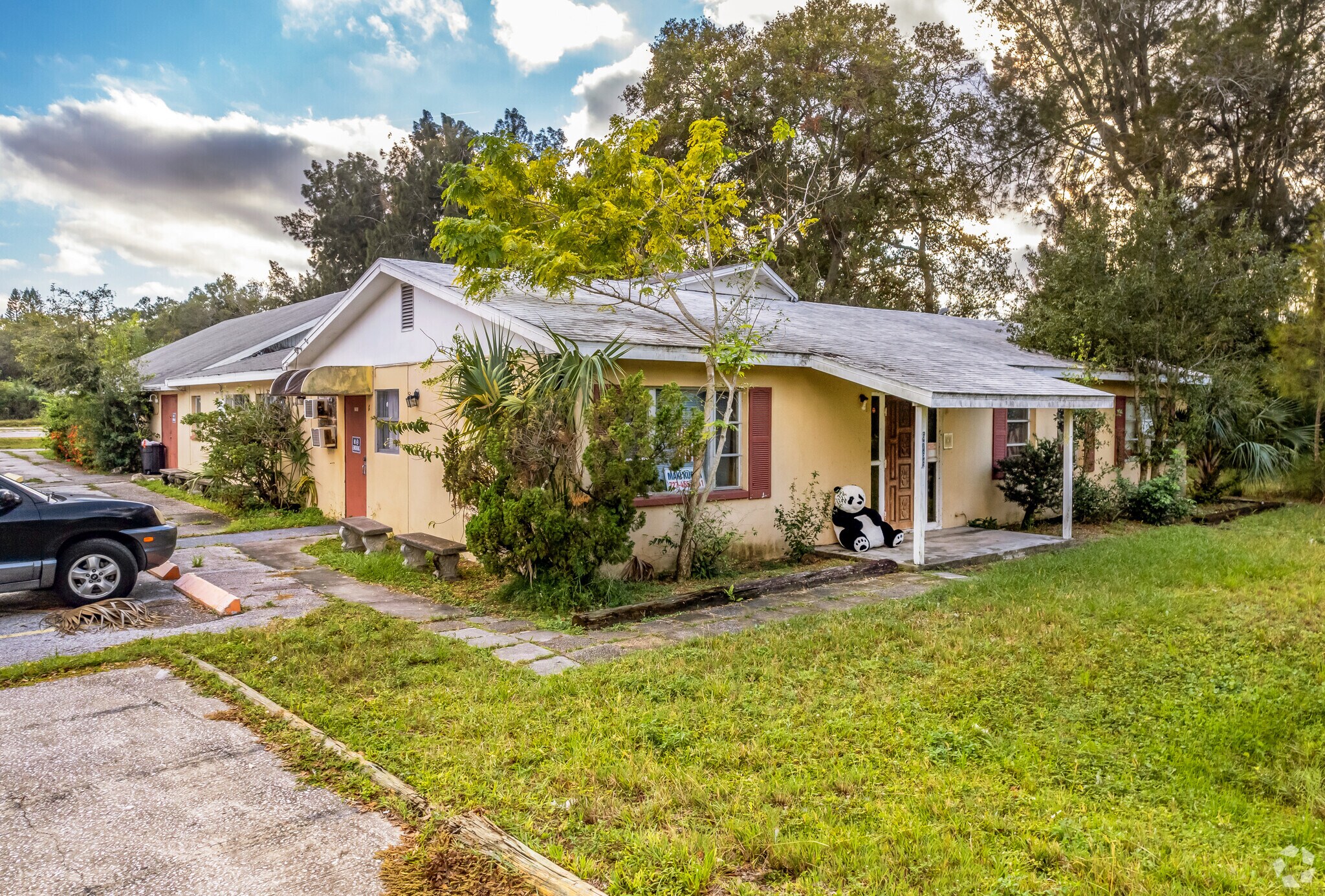 6766 54th Ave N, Saint Petersburg, FL à vendre Photo du bâtiment- Image 1 de 13
