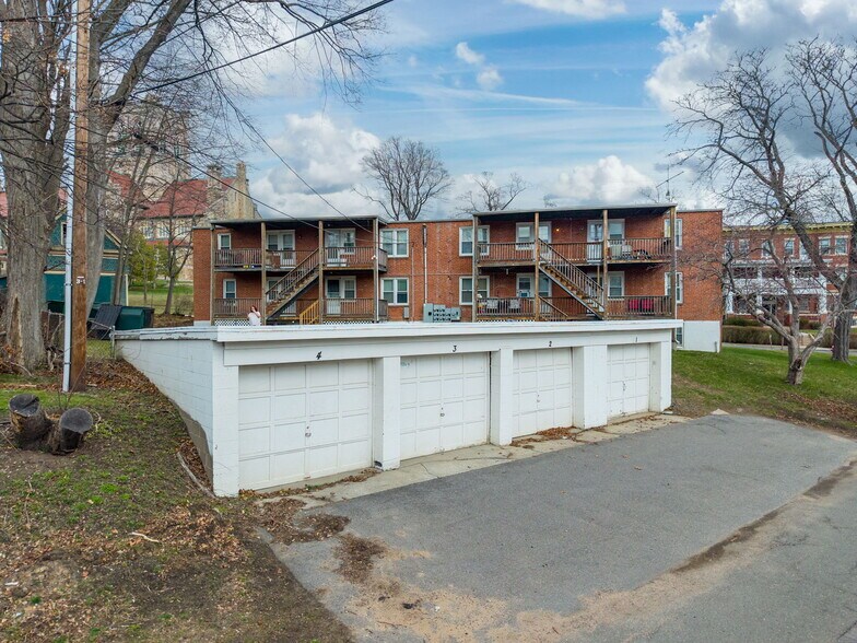 282-284 Suffolk St, Holyoke, MA à vendre - Photo du bâtiment - Image 3 de 7