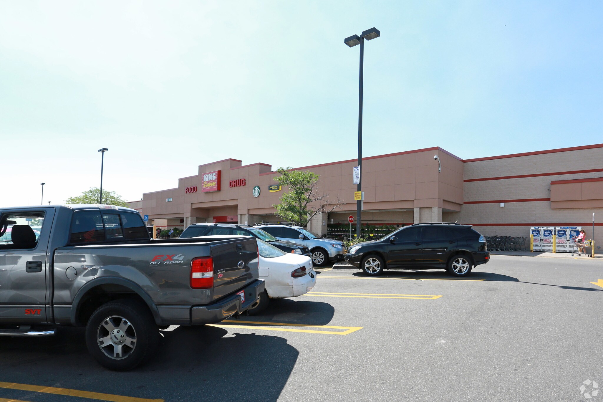 750 E 104th Ave, Thornton, CO à vendre Photo principale- Image 1 de 1