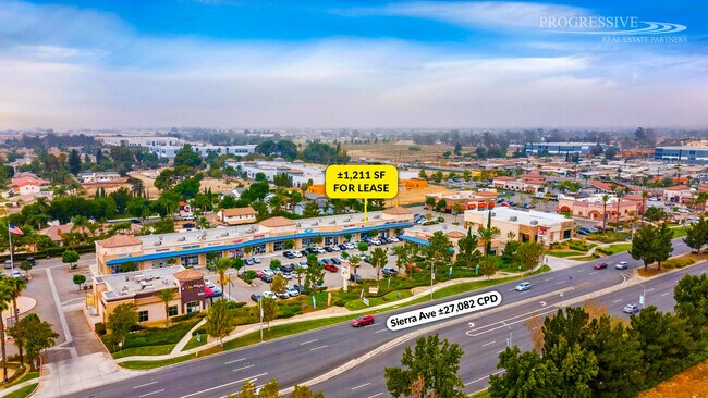 Plus de détails pour 10660 Sierra Ave, Fontana, CA - Commerce de détail à louer