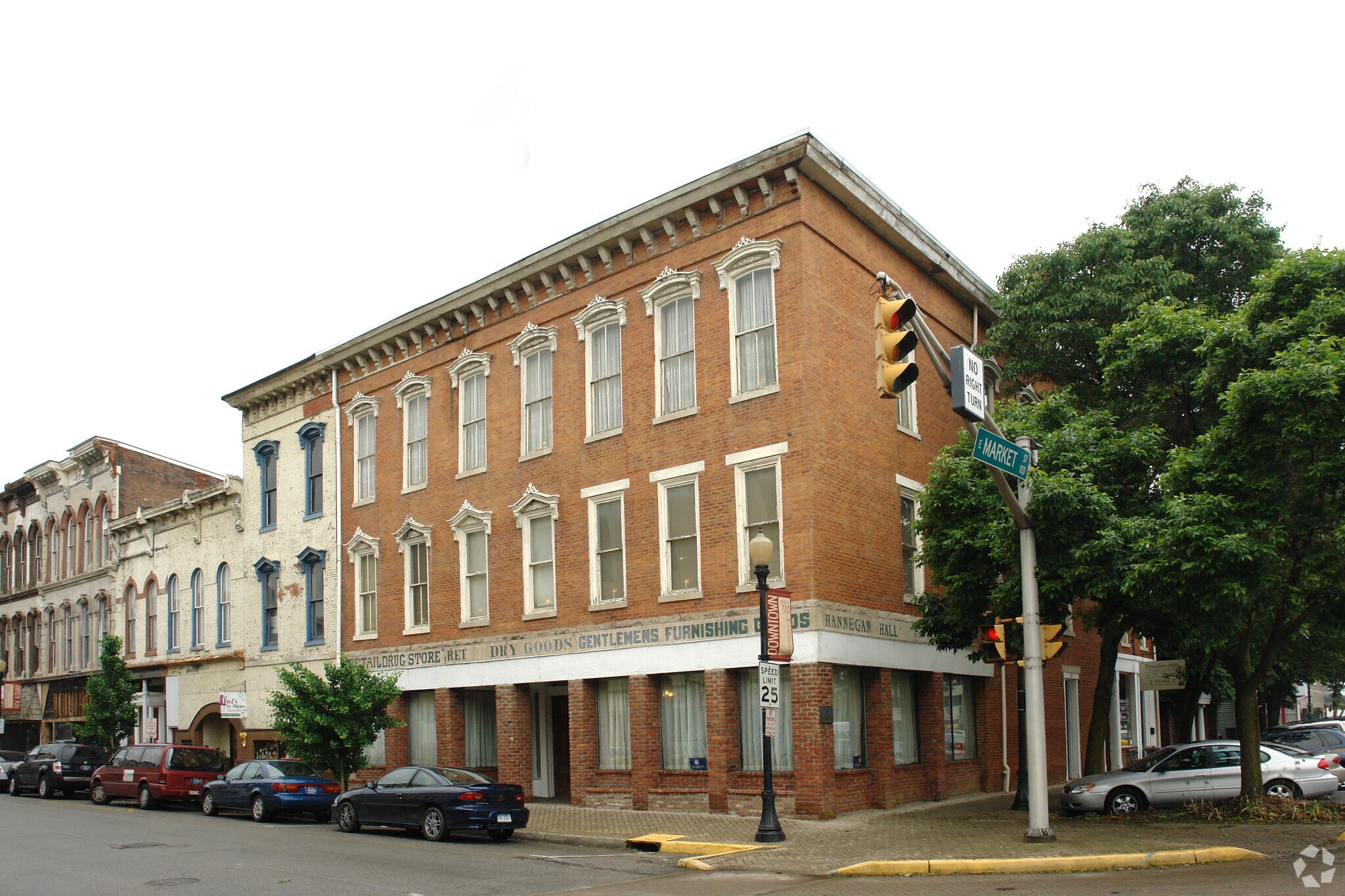 227 Pearl St, New Albany, IN à louer Photo principale- Image 1 de 35