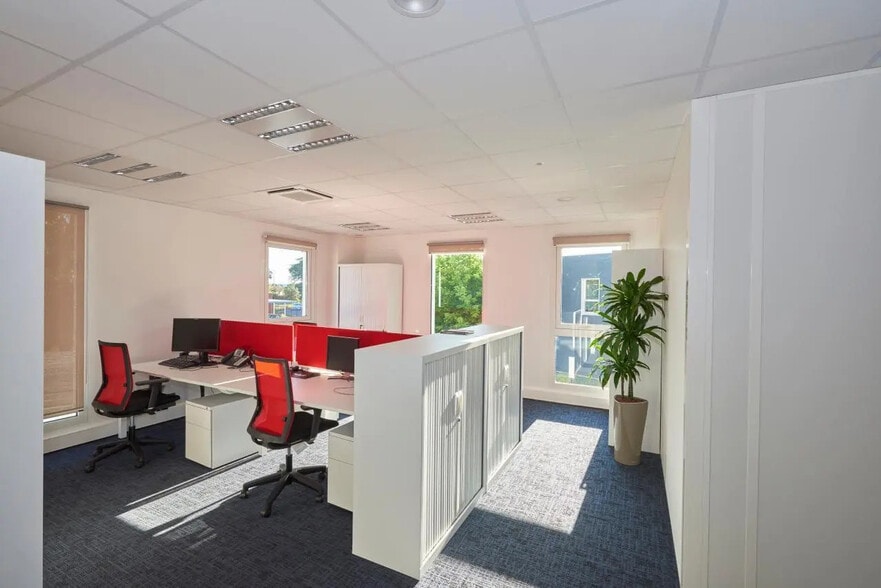 Bureau dans Le Haillan à louer - Photo intérieure - Image 2 de 6