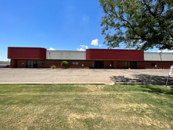 4310 Iola Ave, Lubbock, TX for lease - Building Photo - Image 1 of 1