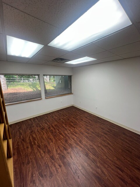 411 W Lake Lansing Rd, East Lansing, MI for lease Interior Photo- Image 1 of 18