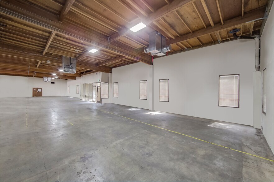 26500 Corporate Ave, Hayward, CA for lease - Interior Photo - Image 2 of 3