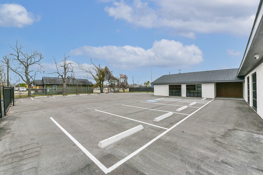 4608 Nolda St, Houston, TX à louer - Photo du bâtiment - Image 3 de 15