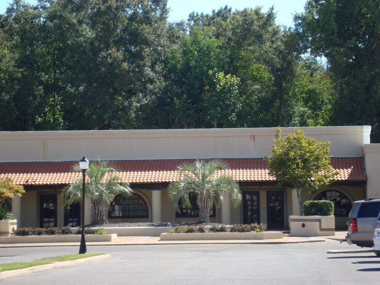 Airport Blvd, Mobile, AL à louer - Photo du bâtiment - Image 1 de 6