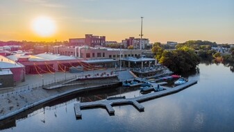 Rockwell On The River - Loft