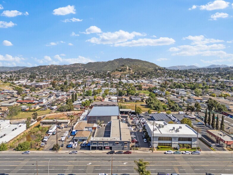1136-1142 Broadway, El Cajon, CA à vendre - Photo du bâtiment - Image 3 de 10
